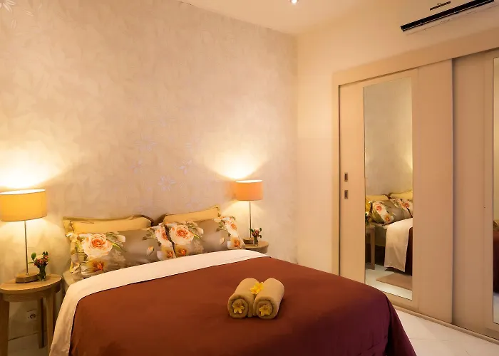 Villa Casabola - *